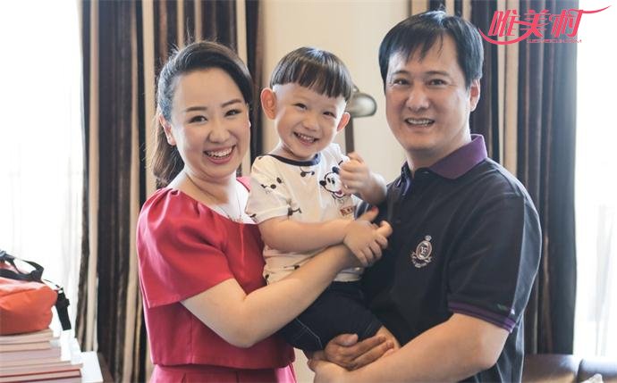 姬云飞全家福