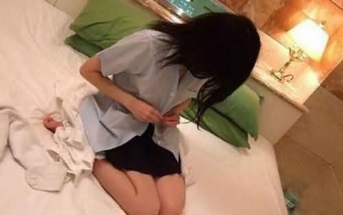 街头结识偶像大叔被强暴 街头结识偶像大叔被强暴