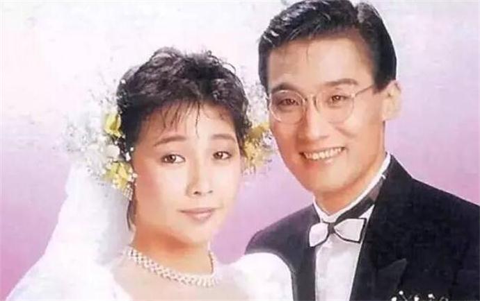 梁家辉老婆年轻时照片 今昔对比差别巨大夫妻仍伉俪情深