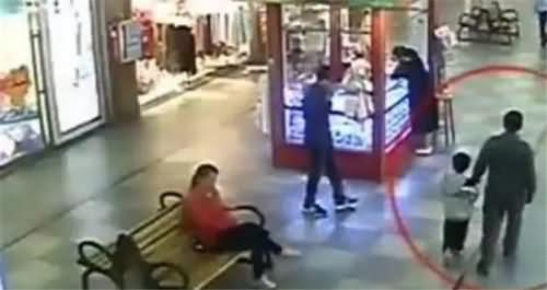 逛街认出被拐儿子