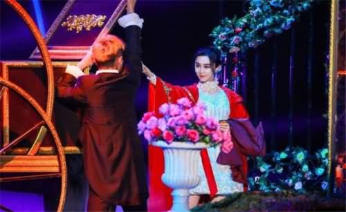 范冰冰魔术首秀 为兑现承诺在节目首秀大变活人