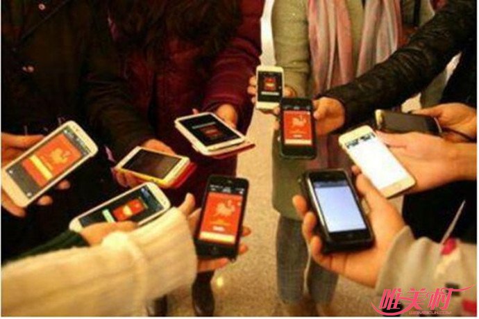 不发红包遭骂报警
