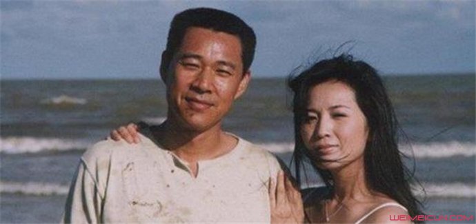张丰毅的现任妻子是谁 张丰毅的现任妻子是谁