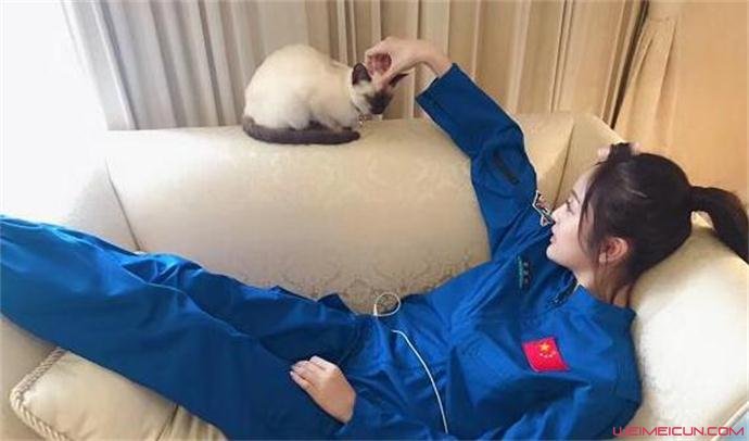 吴宣仪悼念爱猫 吴宣仪悼念爱猫