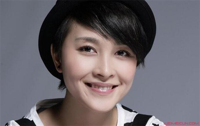 厉娜漂亮吗