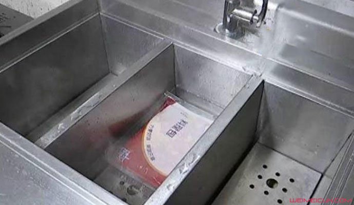 餐厅老板举报自己 餐厅老板举报自己