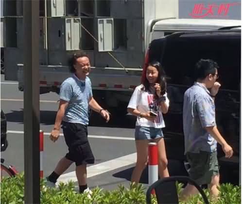 陈康堤同陈奕迅出游
