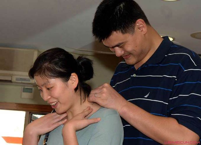 姚明和妻子叶莉