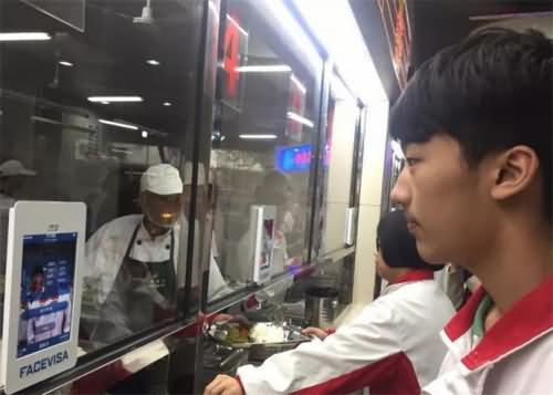 高中推刷脸吃饭 高中推刷脸吃饭