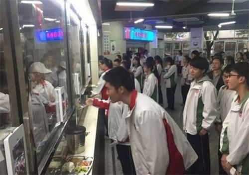 高中推刷脸吃饭 高中推刷脸吃饭