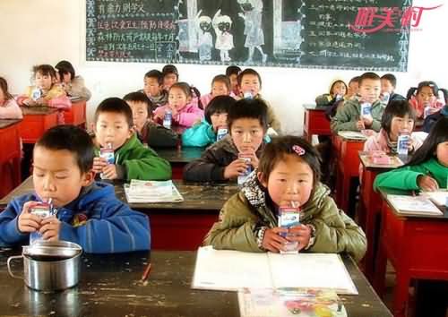 幼儿园让互扇耳光
