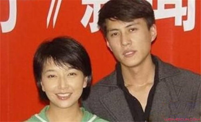 江珊和靳东亲密照片怎么回事 两人关系被揭拍过拖结过婚吗