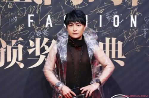 陈志朋辣眼睛图片 陈志朋辣眼睛图片