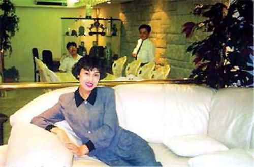 张克莎现在还活着吗 张克莎变性前男人照片