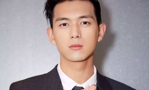 李现12厘米事件是什么 李现飞机事件