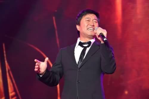 满文军深情演唱