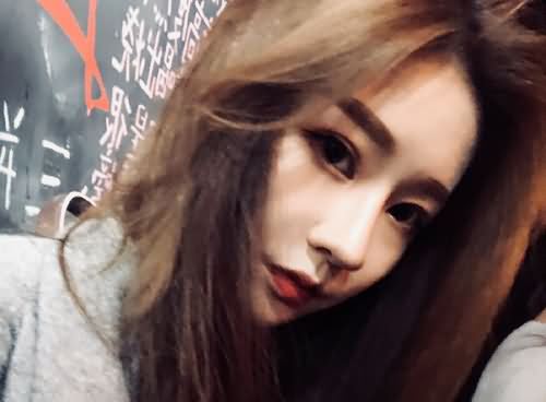 许静婉自拍 许静婉自拍