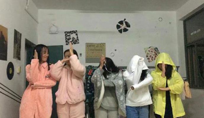 摆造型证明归寝