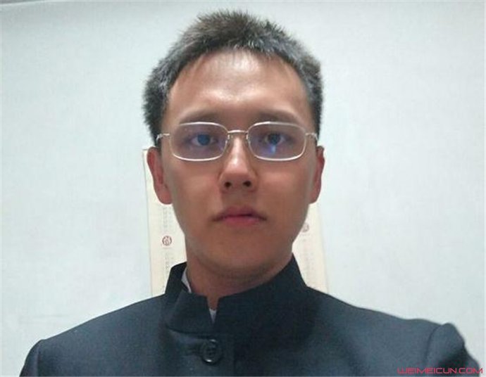 翁斐然长得很贵气 翁斐然长得很贵气
