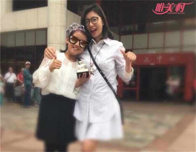 孙翎茜和贾静雯
