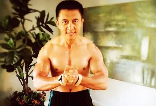 常戎大秀肌肉 常戎大秀肌肉