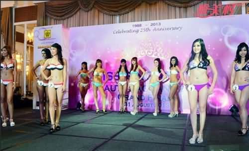 新加坡美姐合影被吐槽 新加坡美姐合影被吐槽