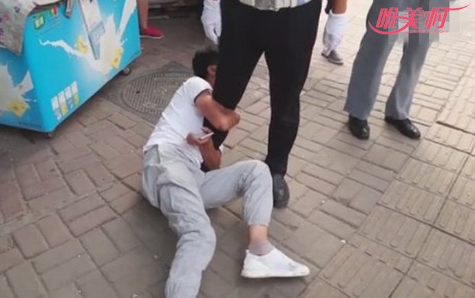 闯红灯讹交警 闯红灯讹交警