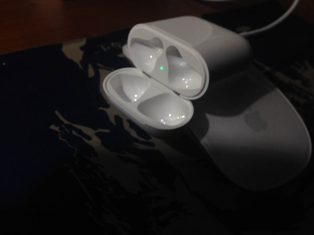 苹果耳机充电显示(2) 苹果耳机充电显示(2)