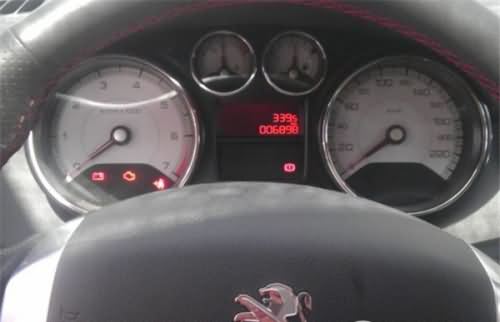 标致定速巡航失控无法解除 车主曾试图刹车