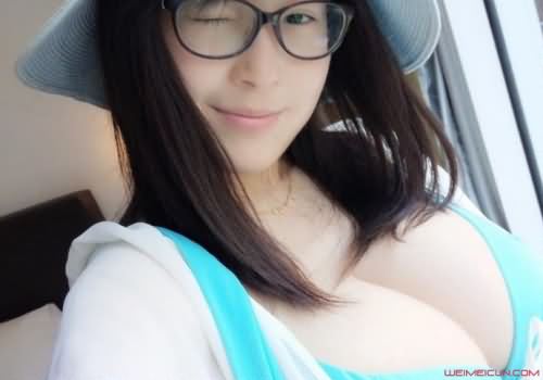 吃醋的kk和混血哥真假 吃醋的kk性感照片