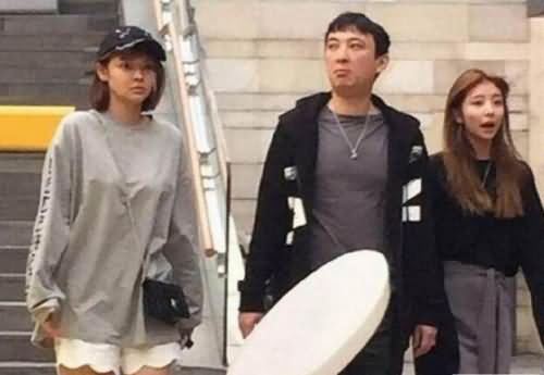 王思聪带三美女逛街 感觉老公的身体要被掏空