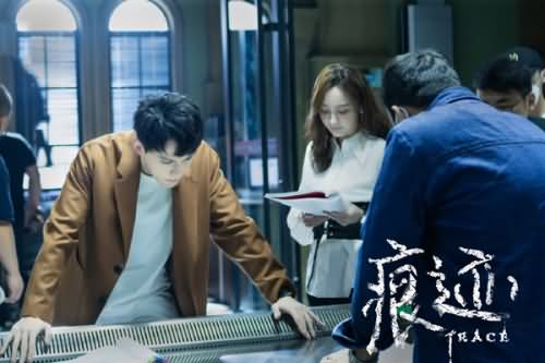 痕迹廖岩和梁麦琦有感情线吗？