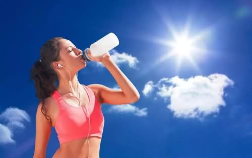 倒立喝水水会到胃里吗