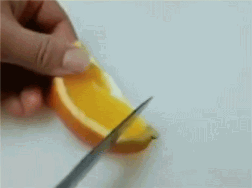 创意水果拼盘装饰(图解)，用橙子制成蝴蝶美化拼盘